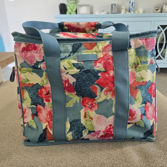 Vera Bradley Floral Insulated Cooler Bag - Picture 1 of 9